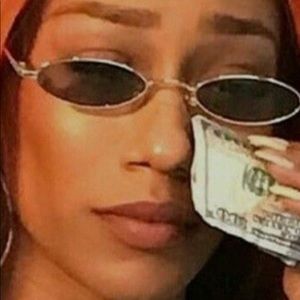 Meet your Posher, Rose